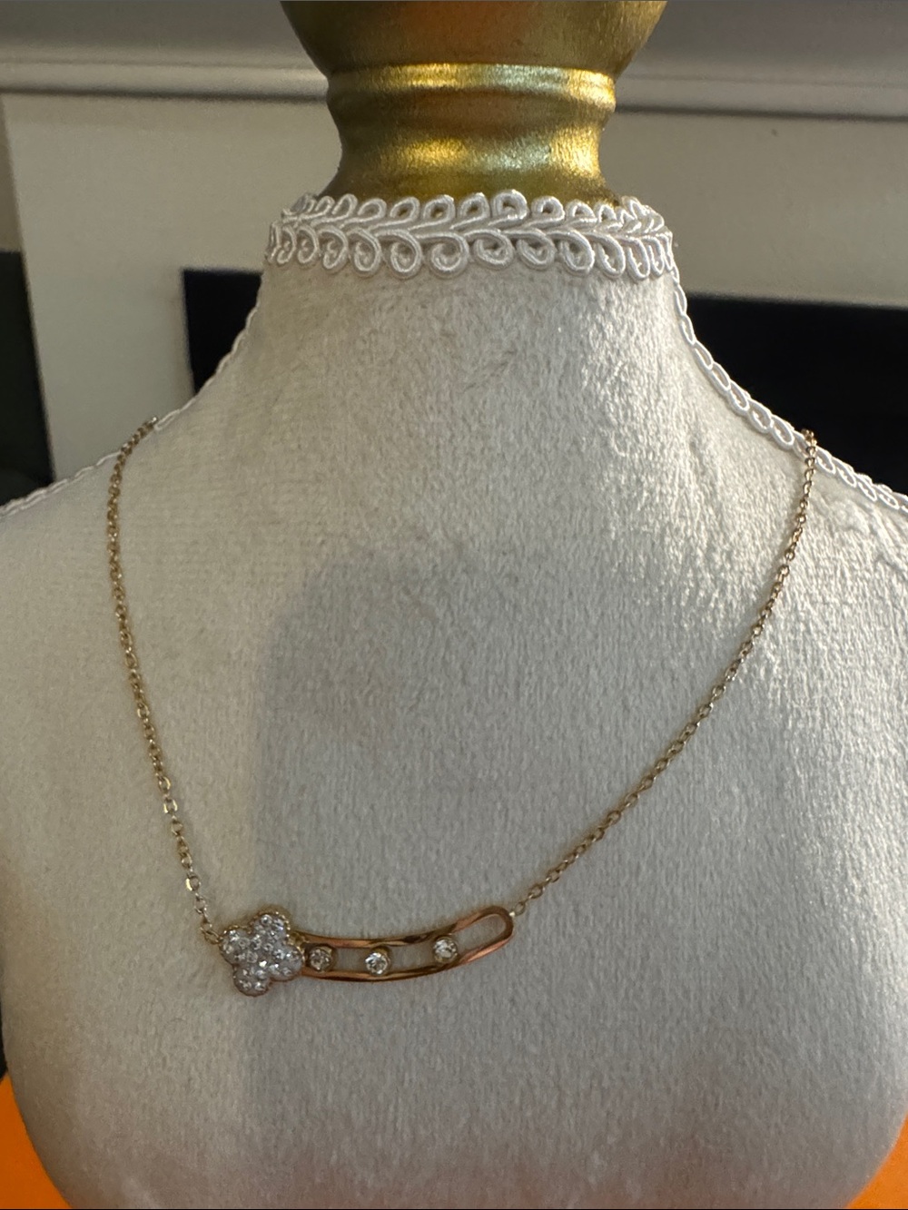 Delicate Gold Flower Pendant Necklace with Crystal Accents